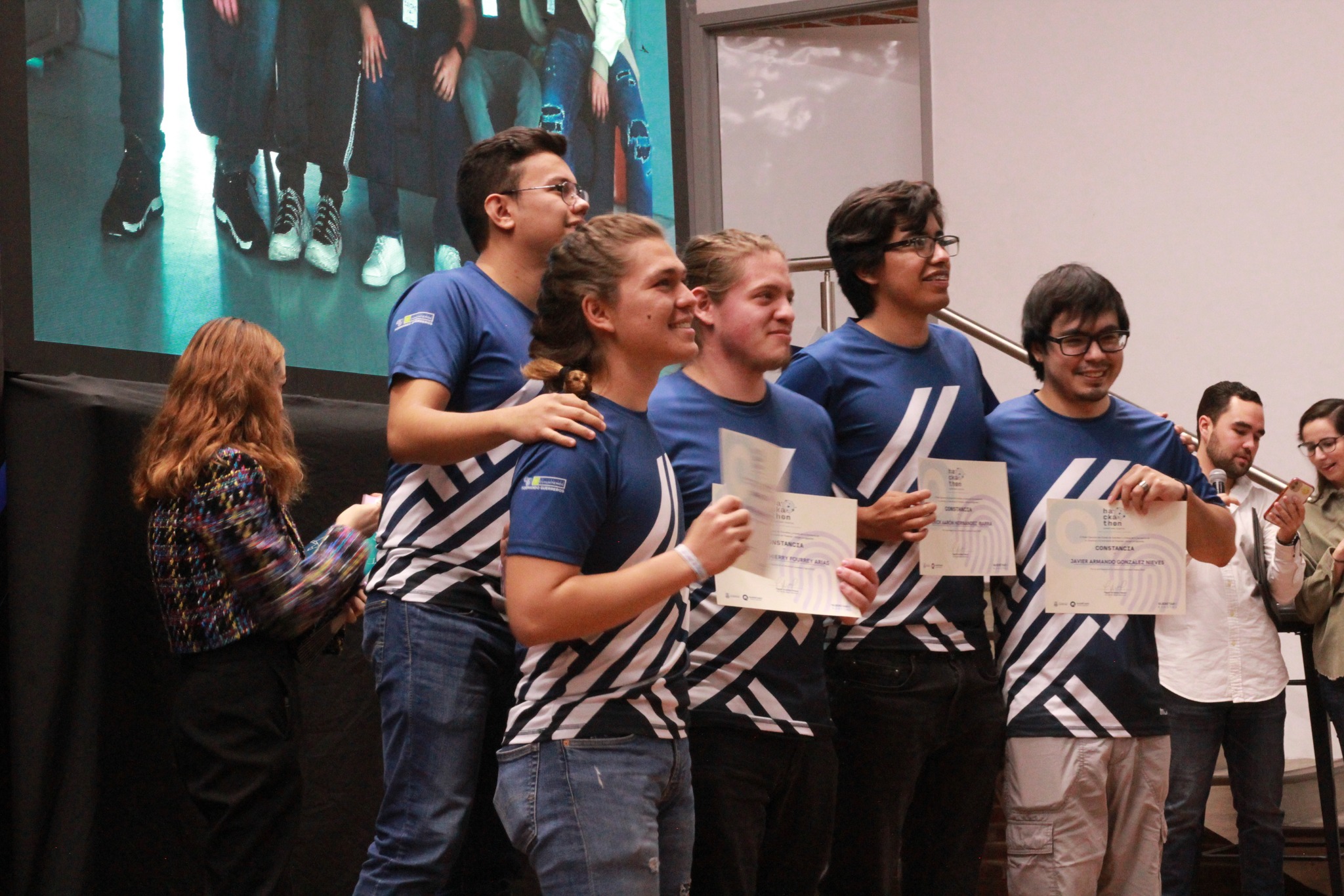 ¡GUERREROS GANAN 2DO LUGAR EN HACKATHON!