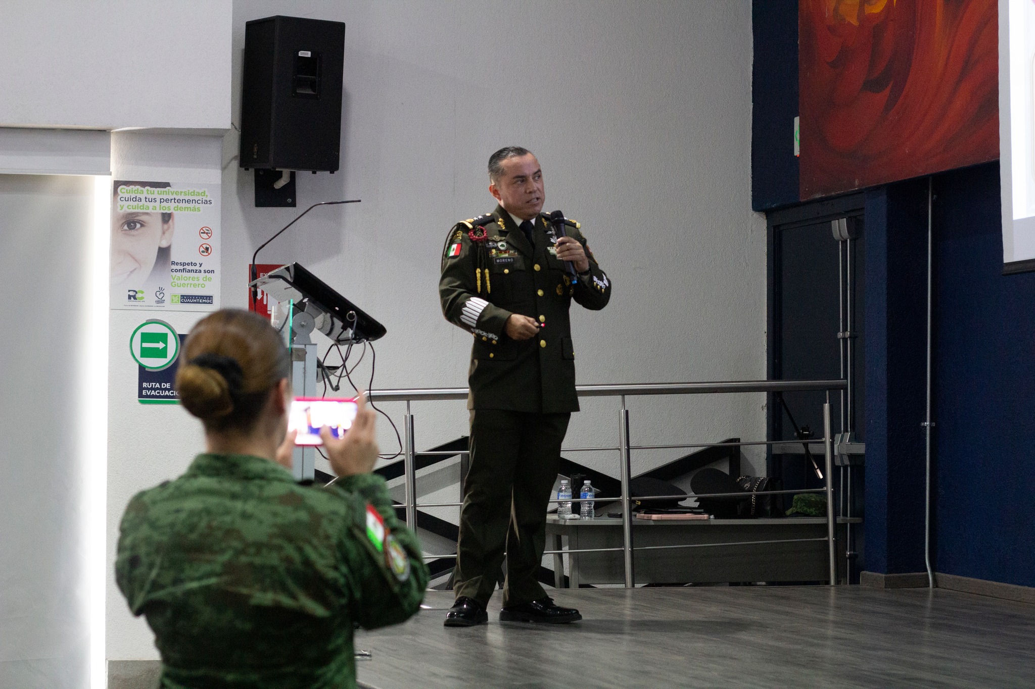 GENERAL DE BRIGADA JULIO CÉSAR MORENO MIJANGOS IMPARTE PLÁTICA SOBRE SEGURIDAD NACIONAL