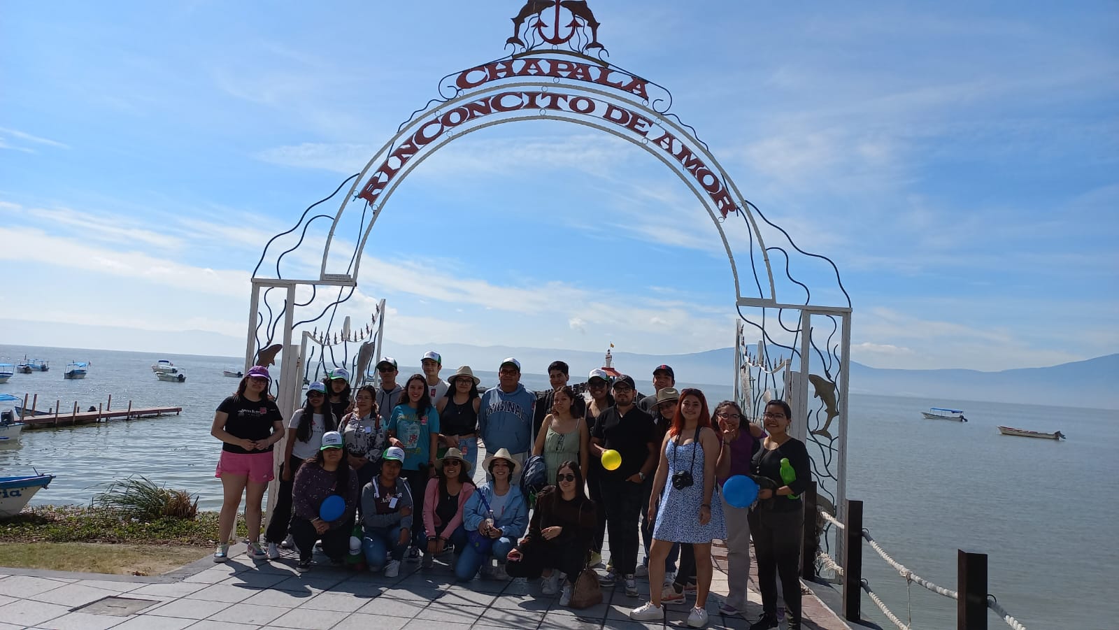 ALUMNOS DE TURISMO REALIZAN CIRCUITO JALISCO 