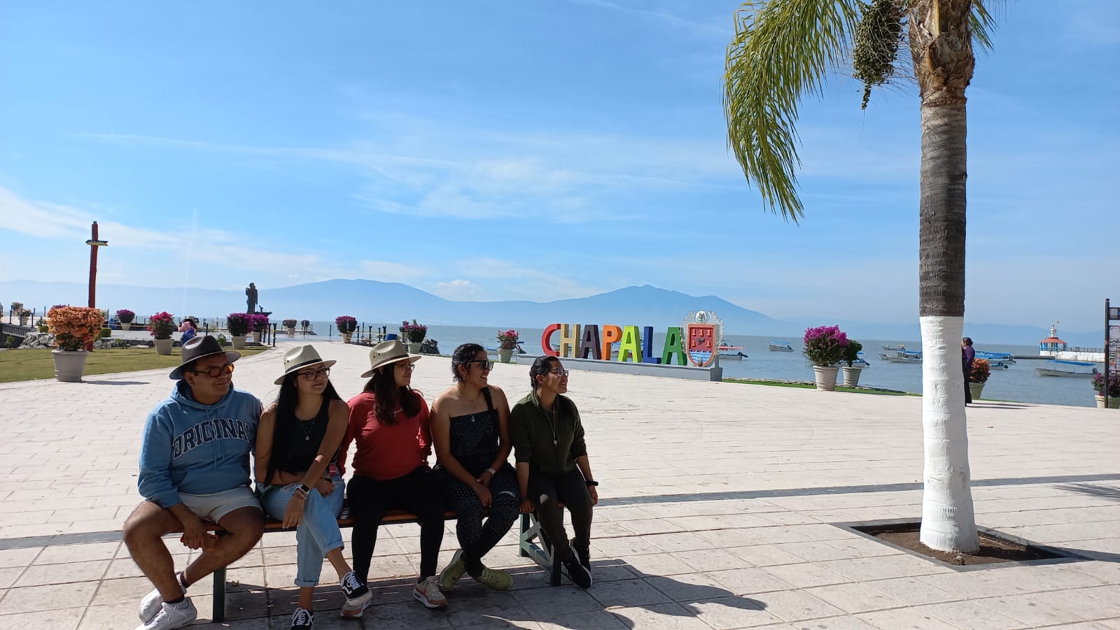 ALUMNOS DE TURISMO REALIZAN CIRCUITO JALISCO 