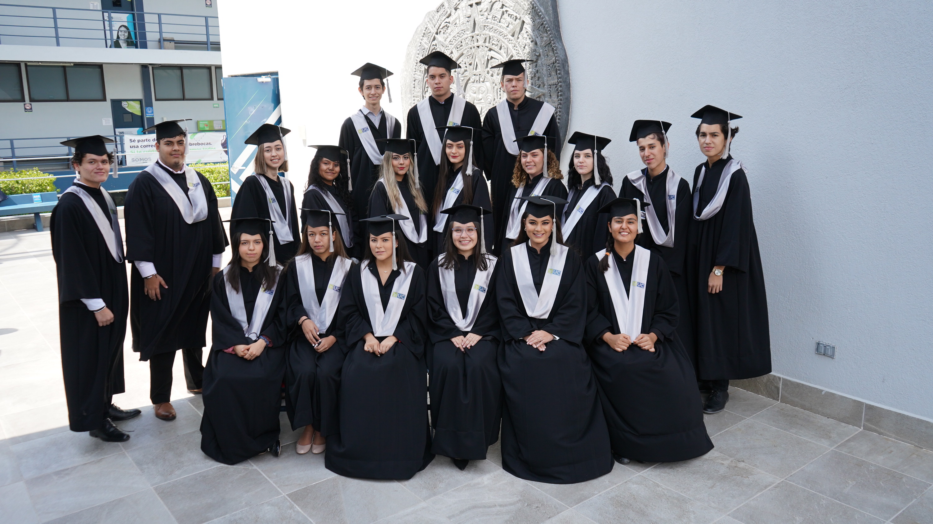 “GUERREROS POR SIEMPRE’’ SE DESPIDEN ALUMNOS DE PREPARATORIA