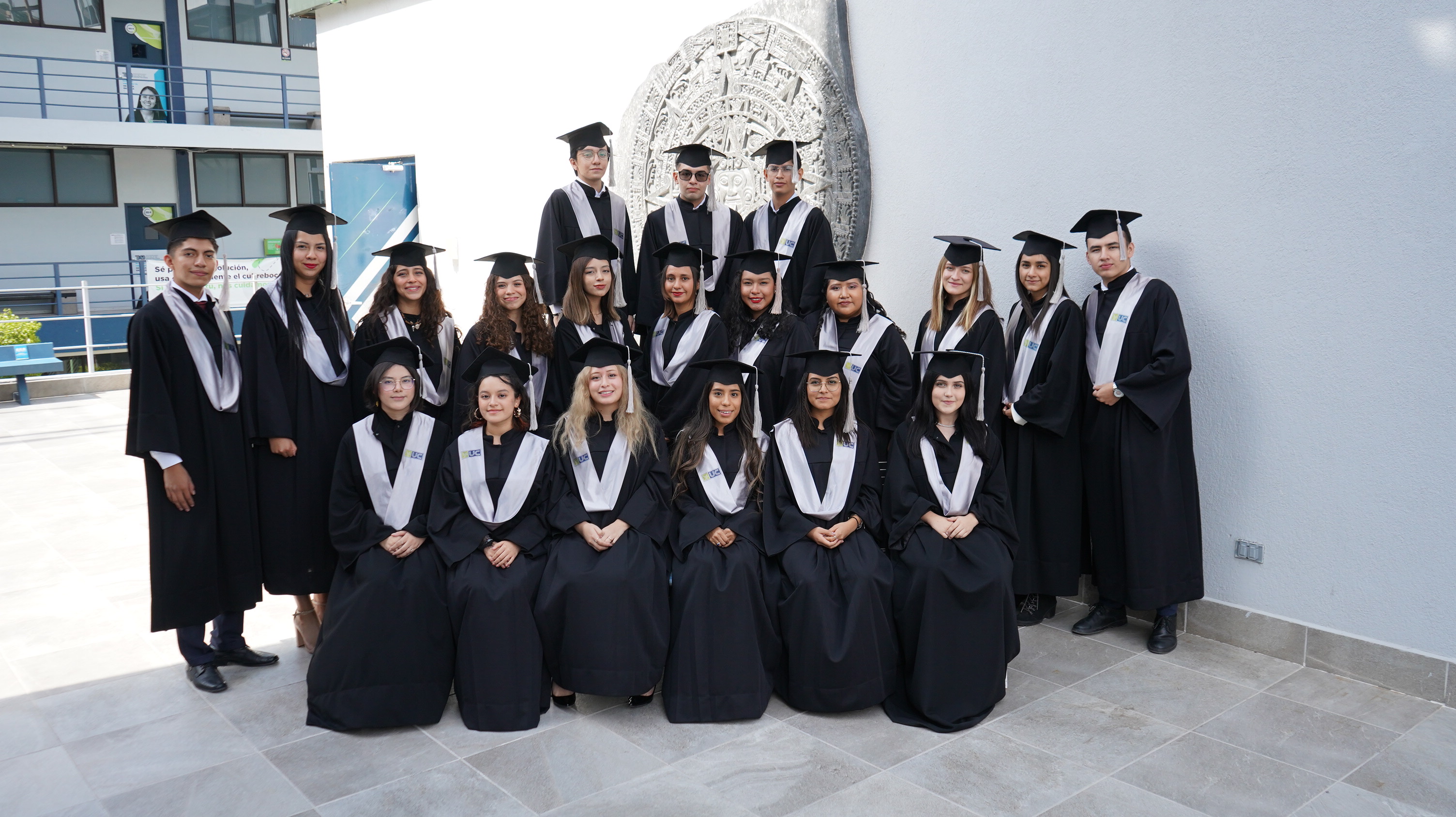 “GUERREROS POR SIEMPRE’’ SE DESPIDEN ALUMNOS DE PREPARATORIA