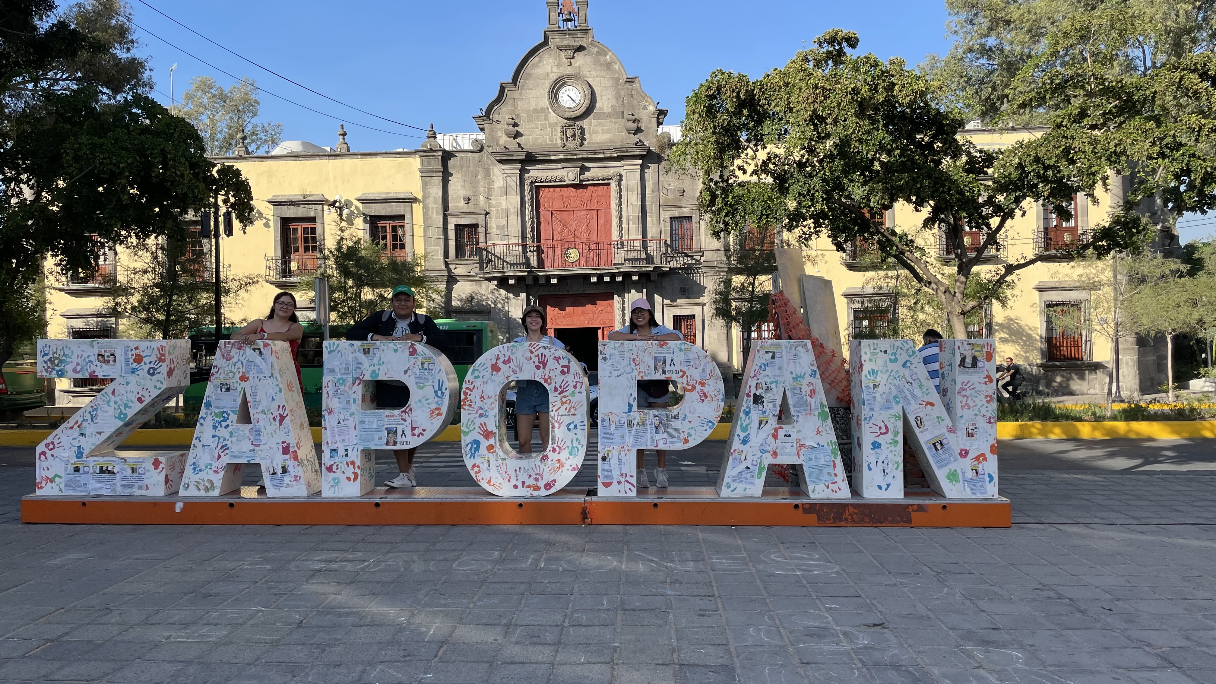 ALUMNOS DE TURISMO REALIZAN CIRCUITO JALISCO 