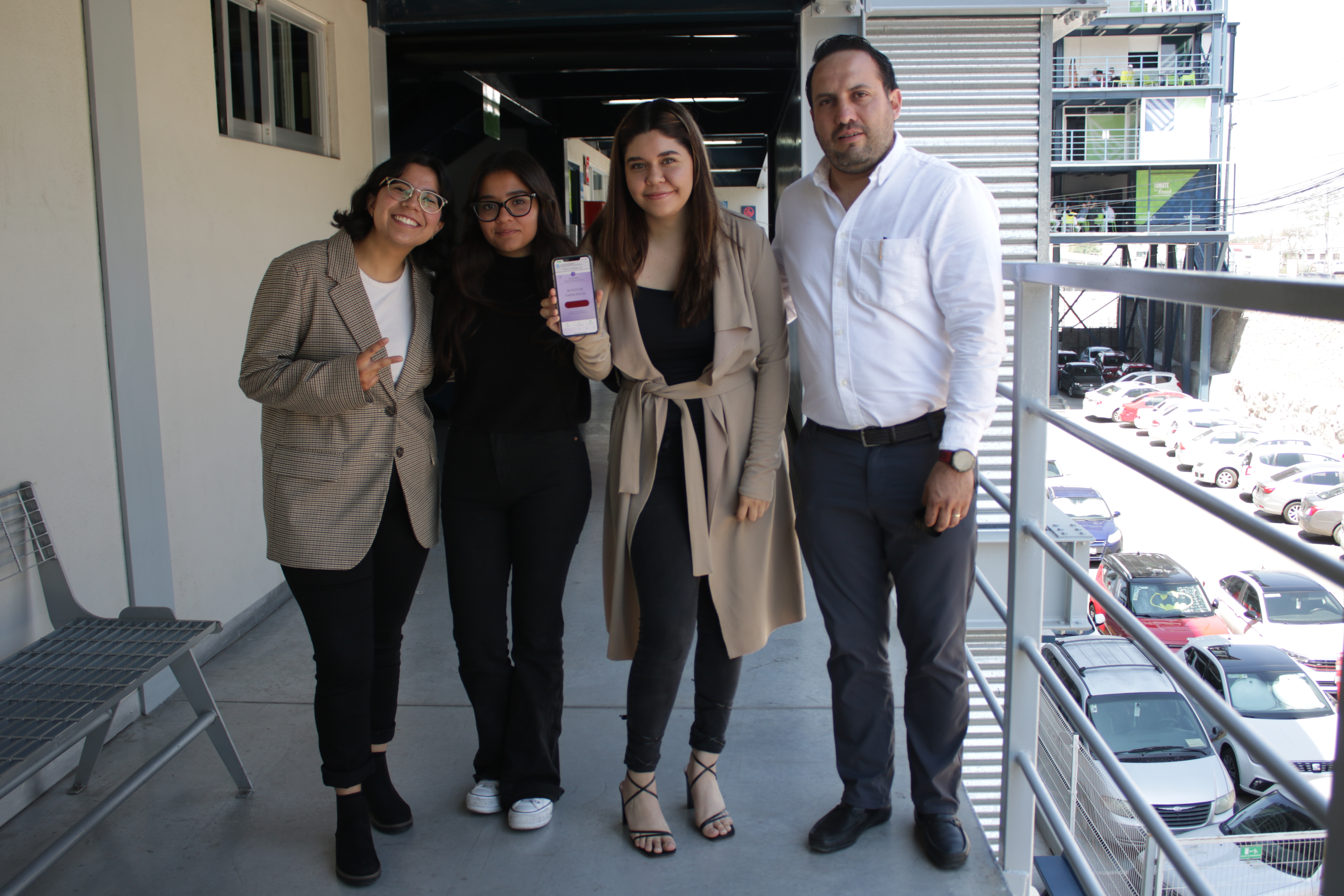 ALUMNOS DE LA LICENCIATURA EN MERCADOTECNIA Y PUBLICIDAD PRESENTAN PROYECTOS FINALES