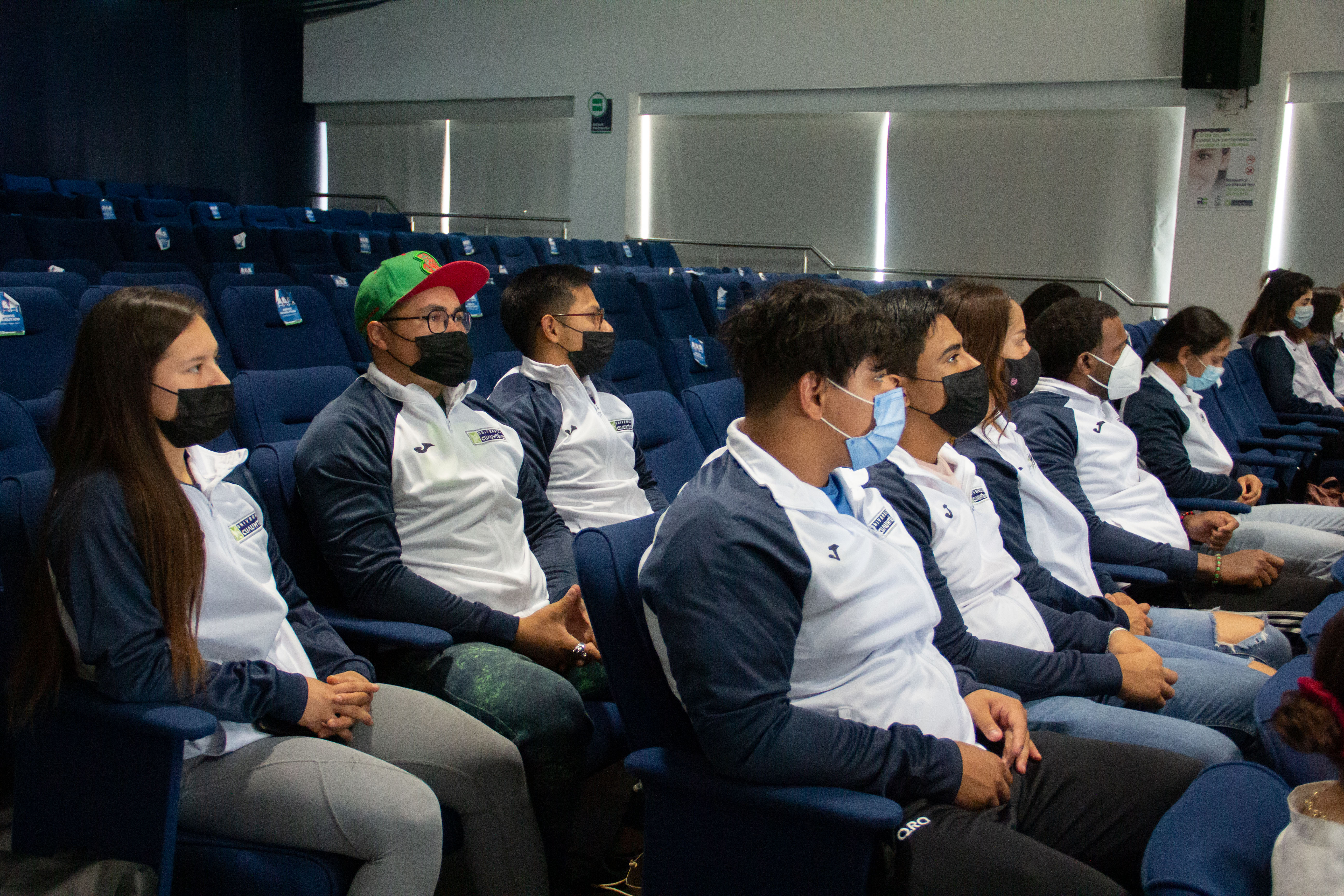 ENTREGA DE UNIFORMES PARA UNIVERSIADA NACIONAL UACJ 2022