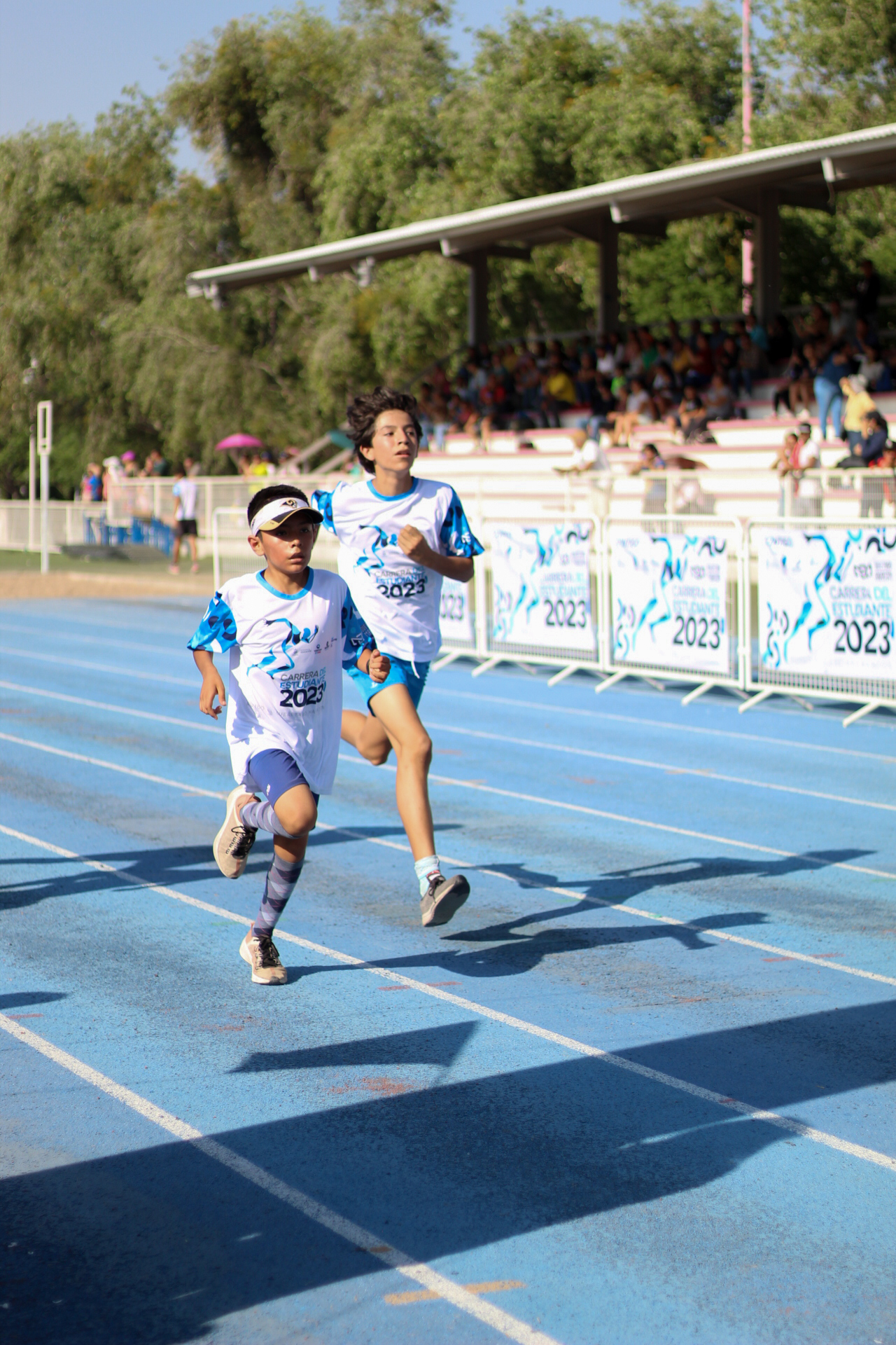 FISIOTERAPIA BRINDÓ TRATAMIENTOS DE RECUPERACIÓN EN LA “CARRERA DEL ESTUDIANTE 2023”