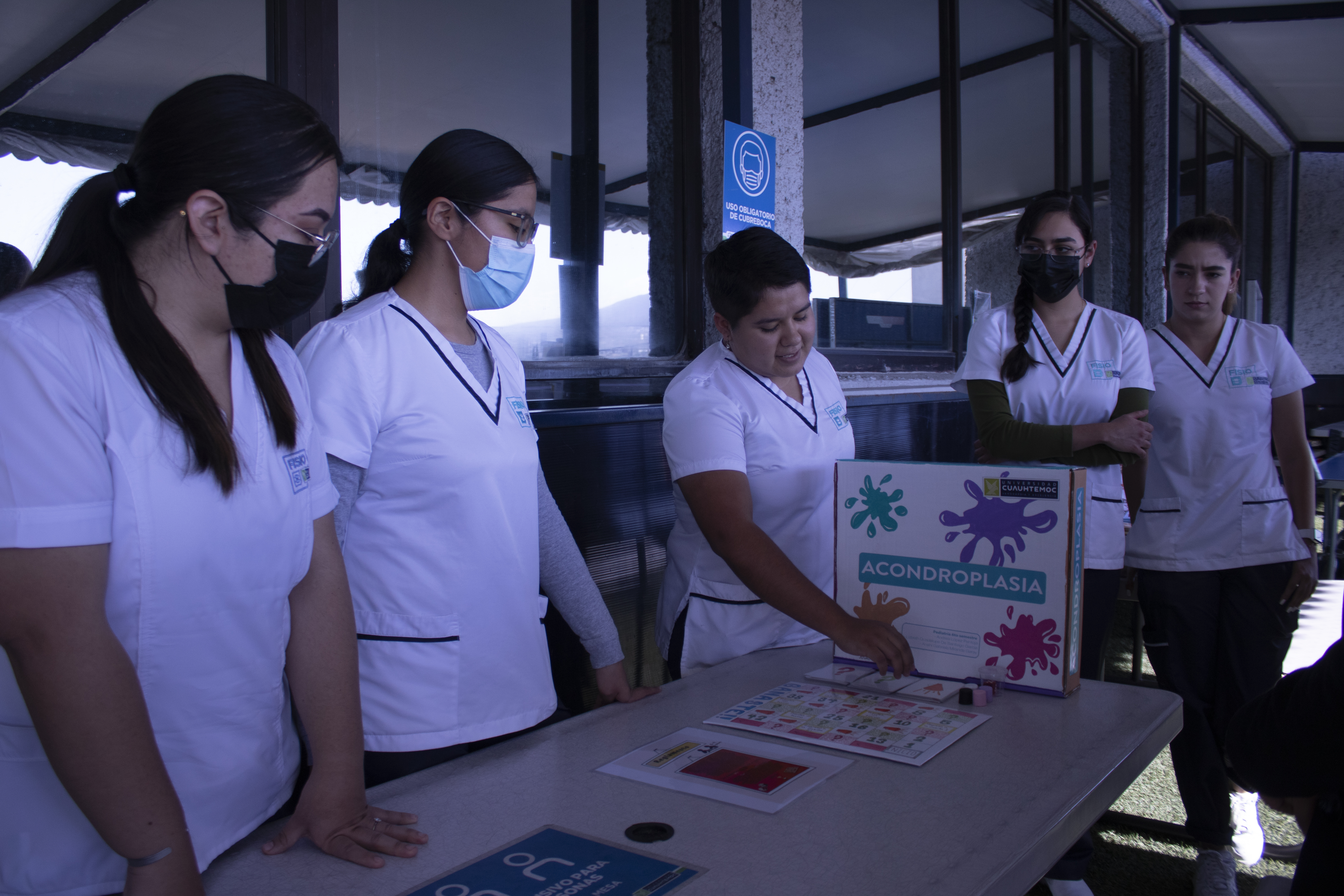 ALUMNOS DE FISIOTERAPIA PRESENTAR TRABAJOS FINALES DE PEDIATRÍA