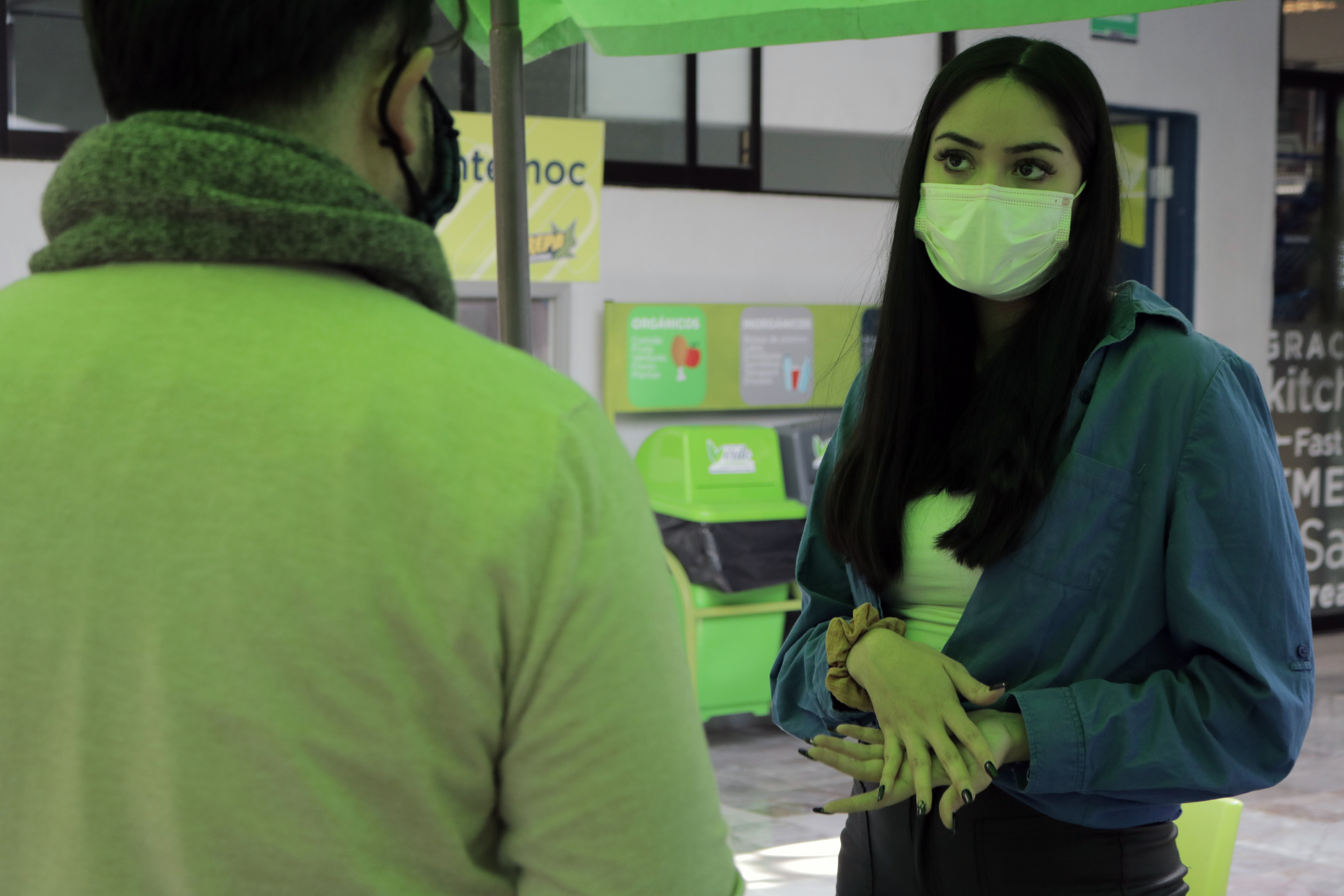 Alumnas de pedagogía presentan: ‘‘Feria de Carreras Universitarias.’’