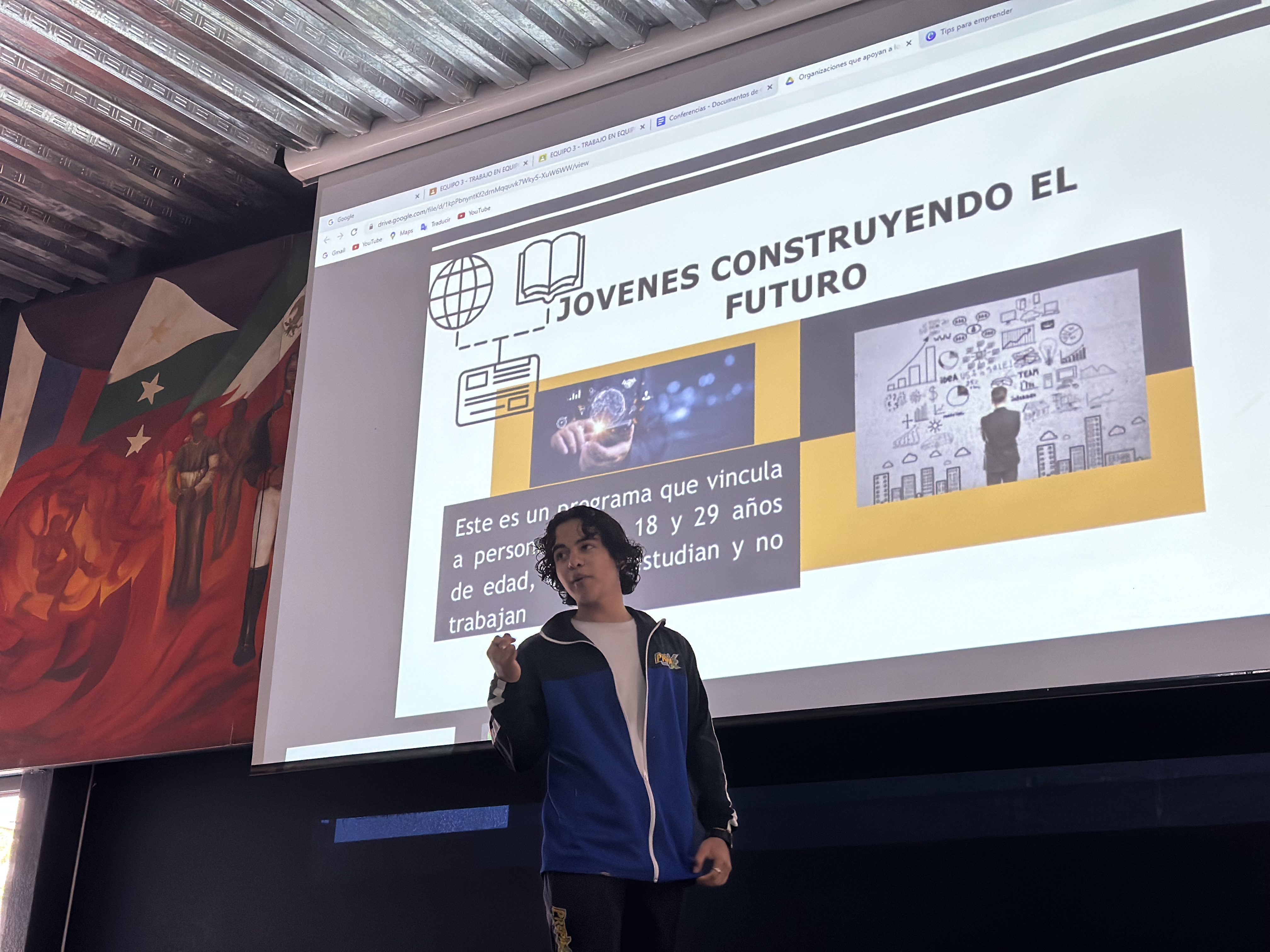 ALUMNOS DE PREPA PRESENTAN EMPRENDIMIENTO Y EMPRESA