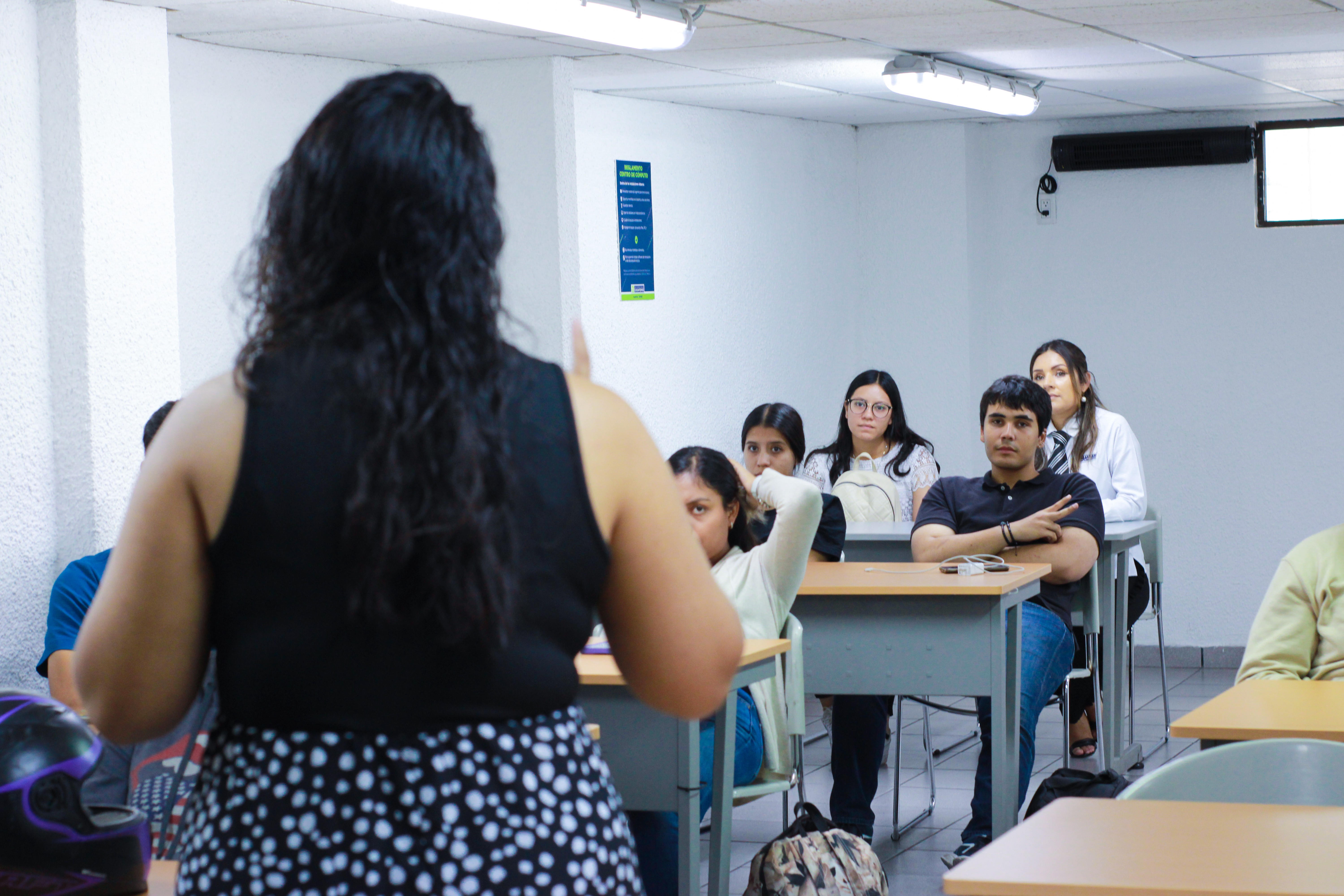 PROYECCIÓN PROFESIONAL Y LENGUAJE CORPORAL