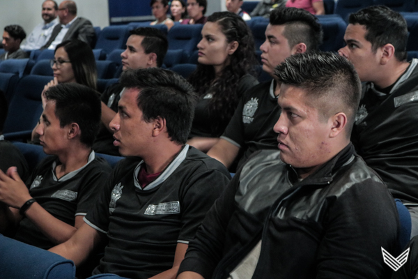 Entrega de uniforme a nuestros Guerreros