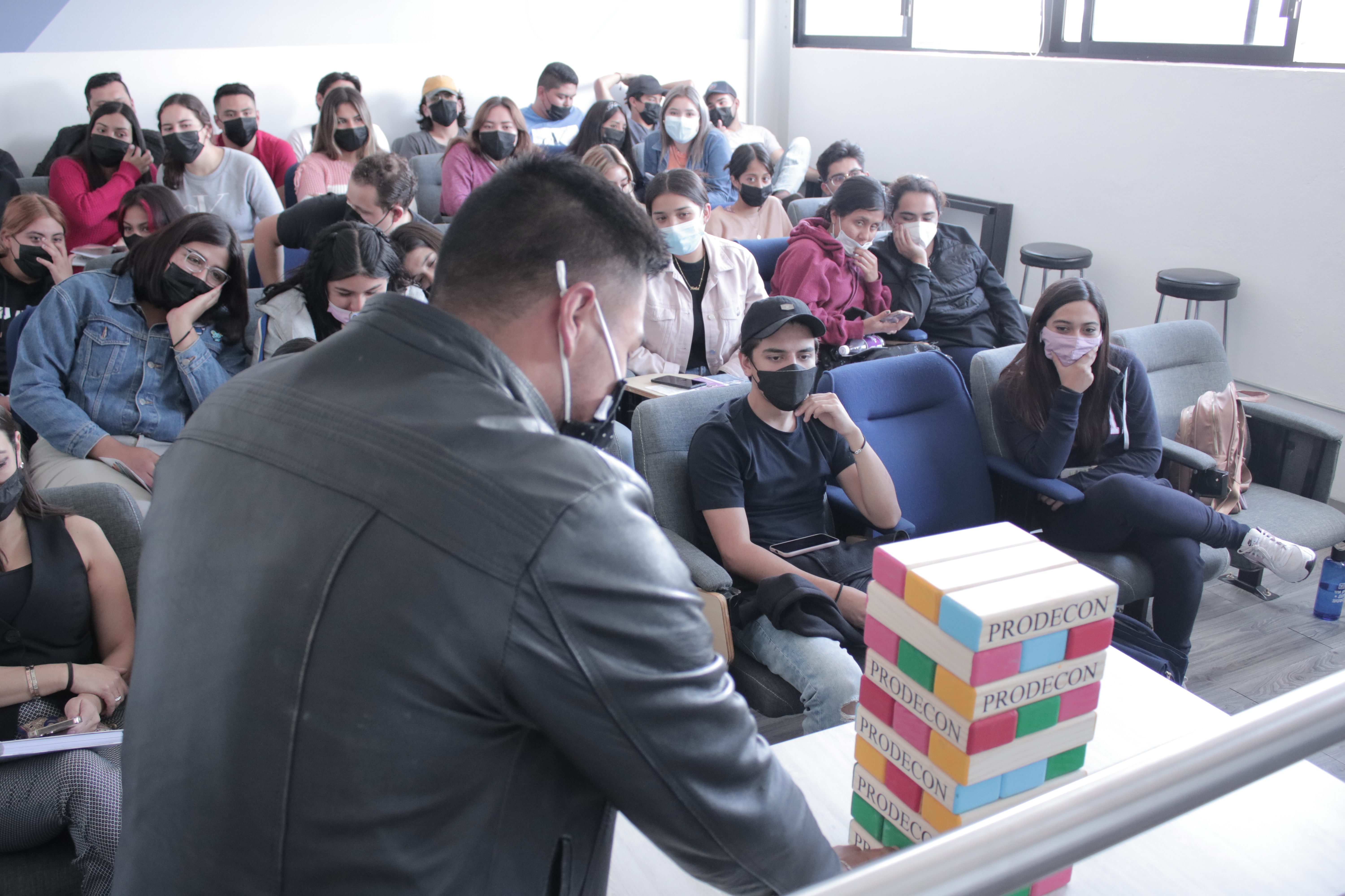 PRODECON VISITA LA UNIVERSIDAD CUAUHTÉMOC CON SU PLÁTICA 