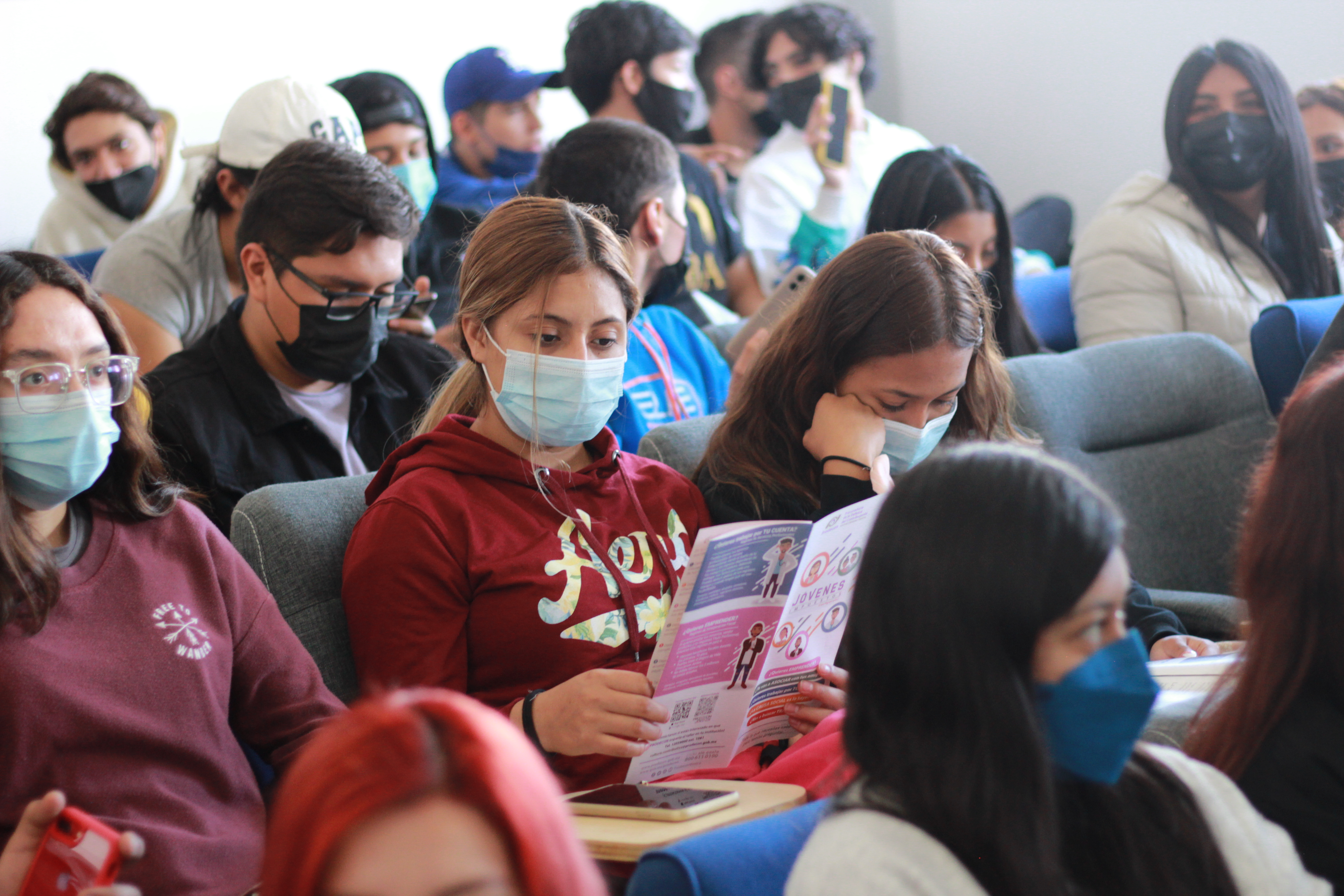 PRODECON VISITA LA UNIVERSIDAD CUAUHTÉMOC CON SU PLÁTICA 