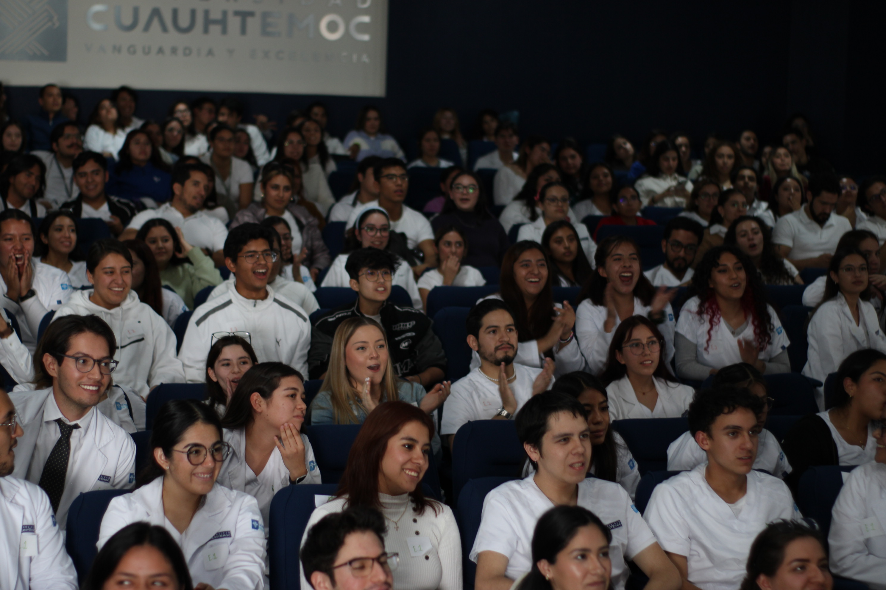 CELEBRAMOS EL DÍA DEL MÉDICO