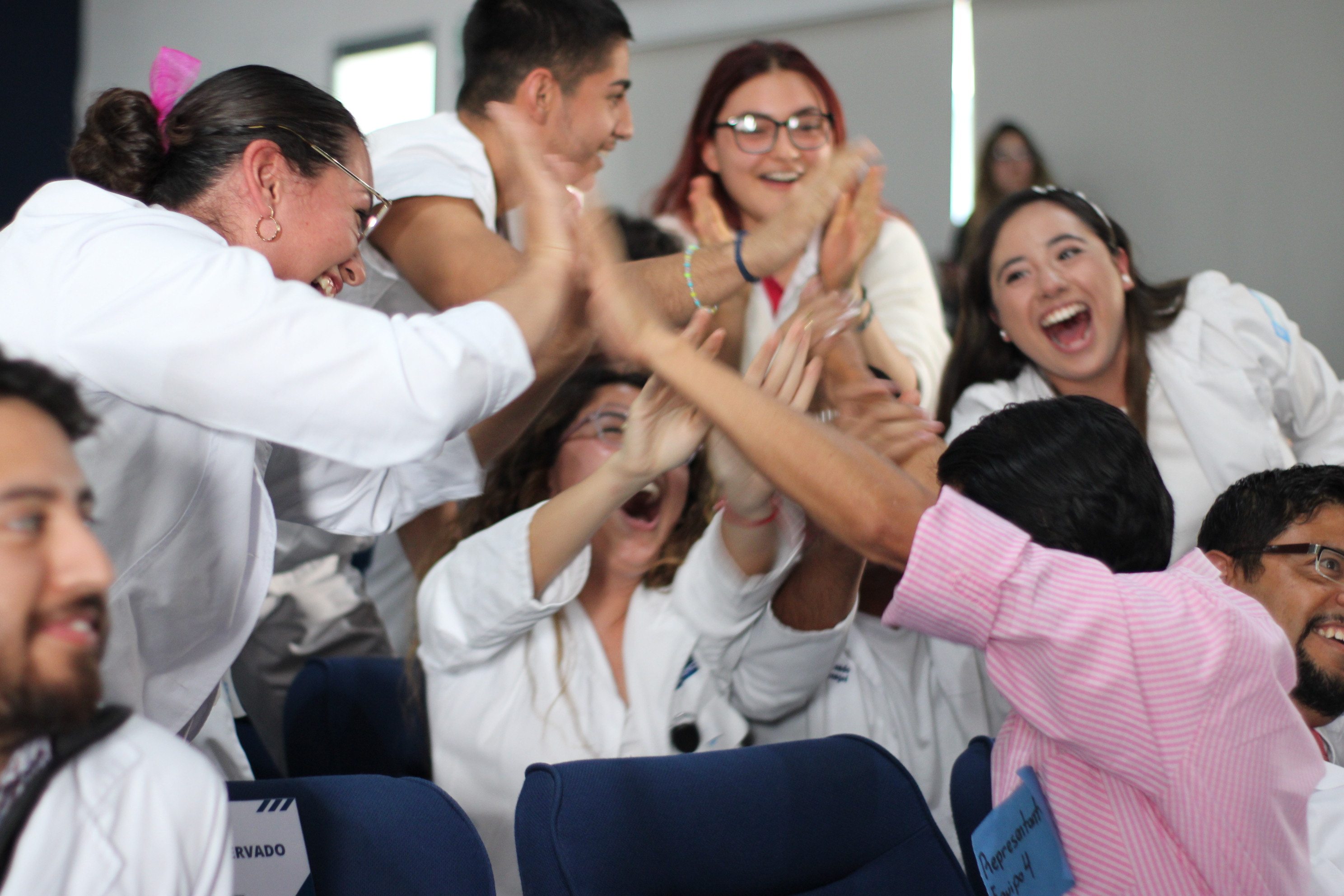 CELEBRAMOS EL DÍA DEL MÉDICO