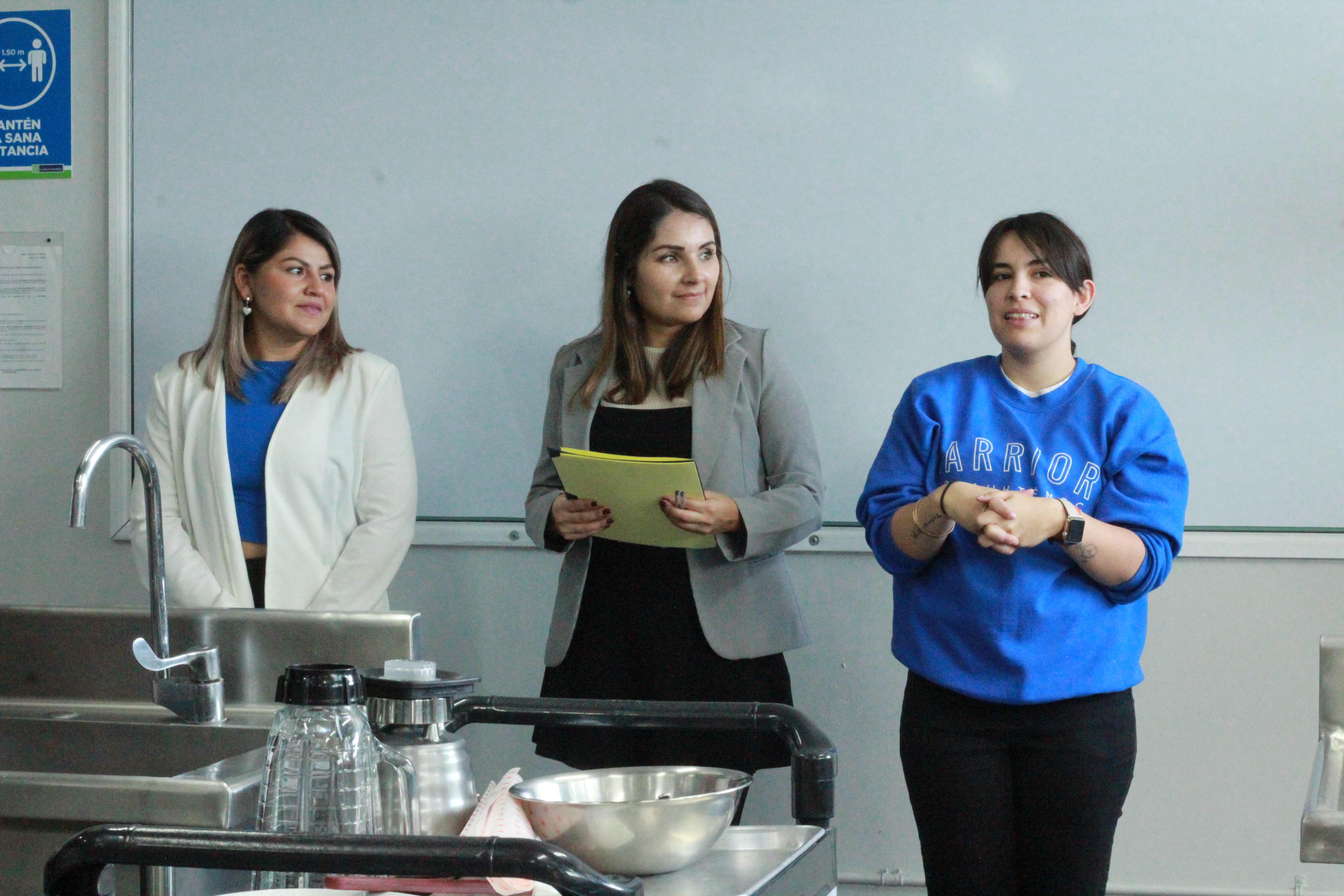 Primera generación de la Licenciatura en Nutrición participa en concurso por el Día del Nutriólogo.