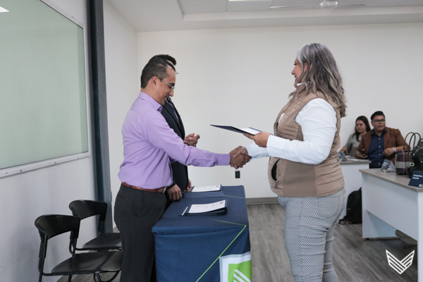 Se graduó la 1er generación del Curso de Servicio al Cliente