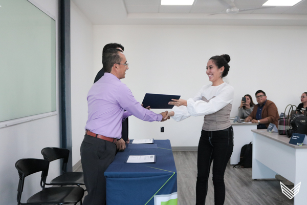 Se graduó la 1er generación del Curso de Servicio al Cliente