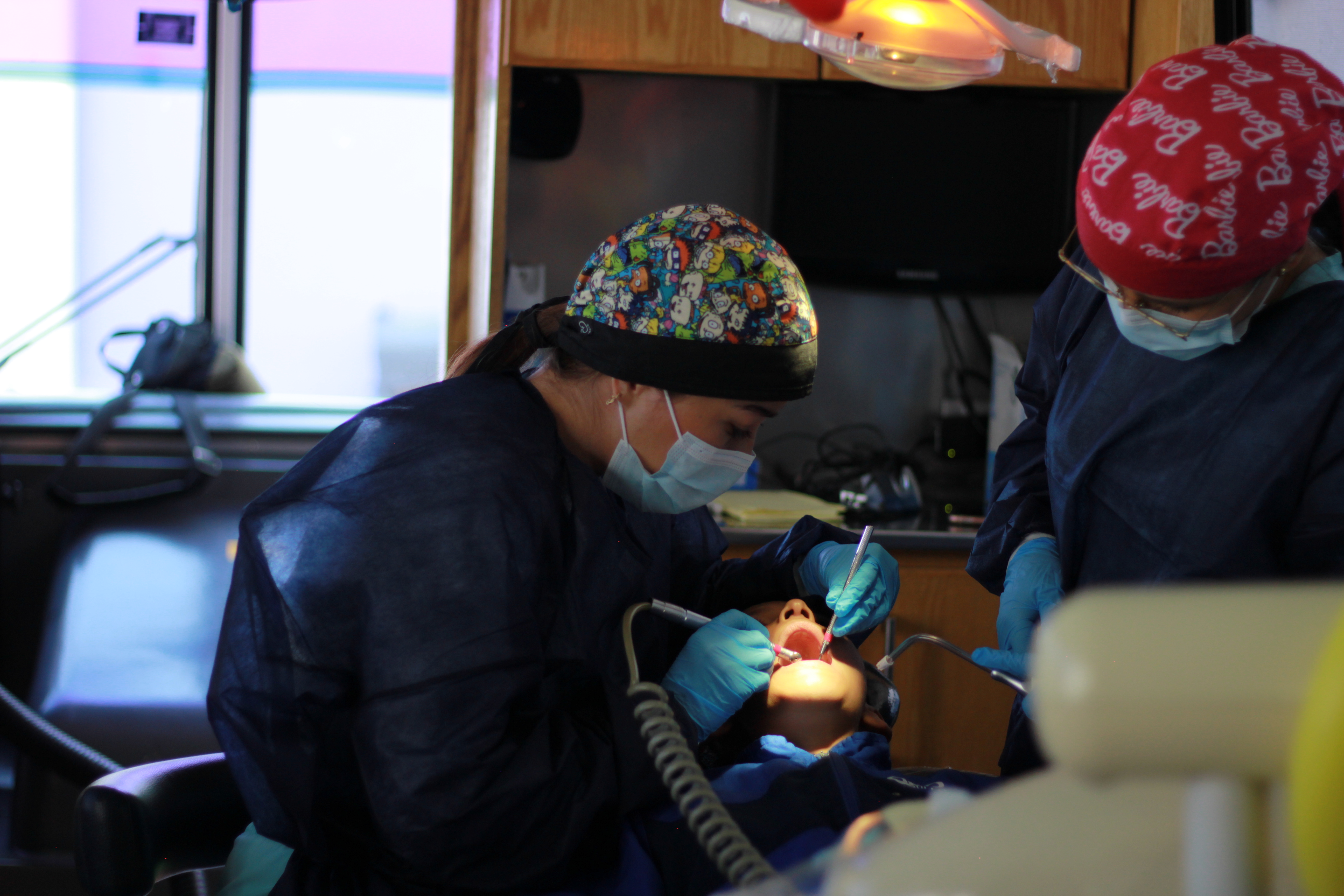 UNIDAD DENTAL MÓVIL VISITA EL CENTRO DE ASISTENCIA SOCIAL DIF CARMELITA BALLESTEROS