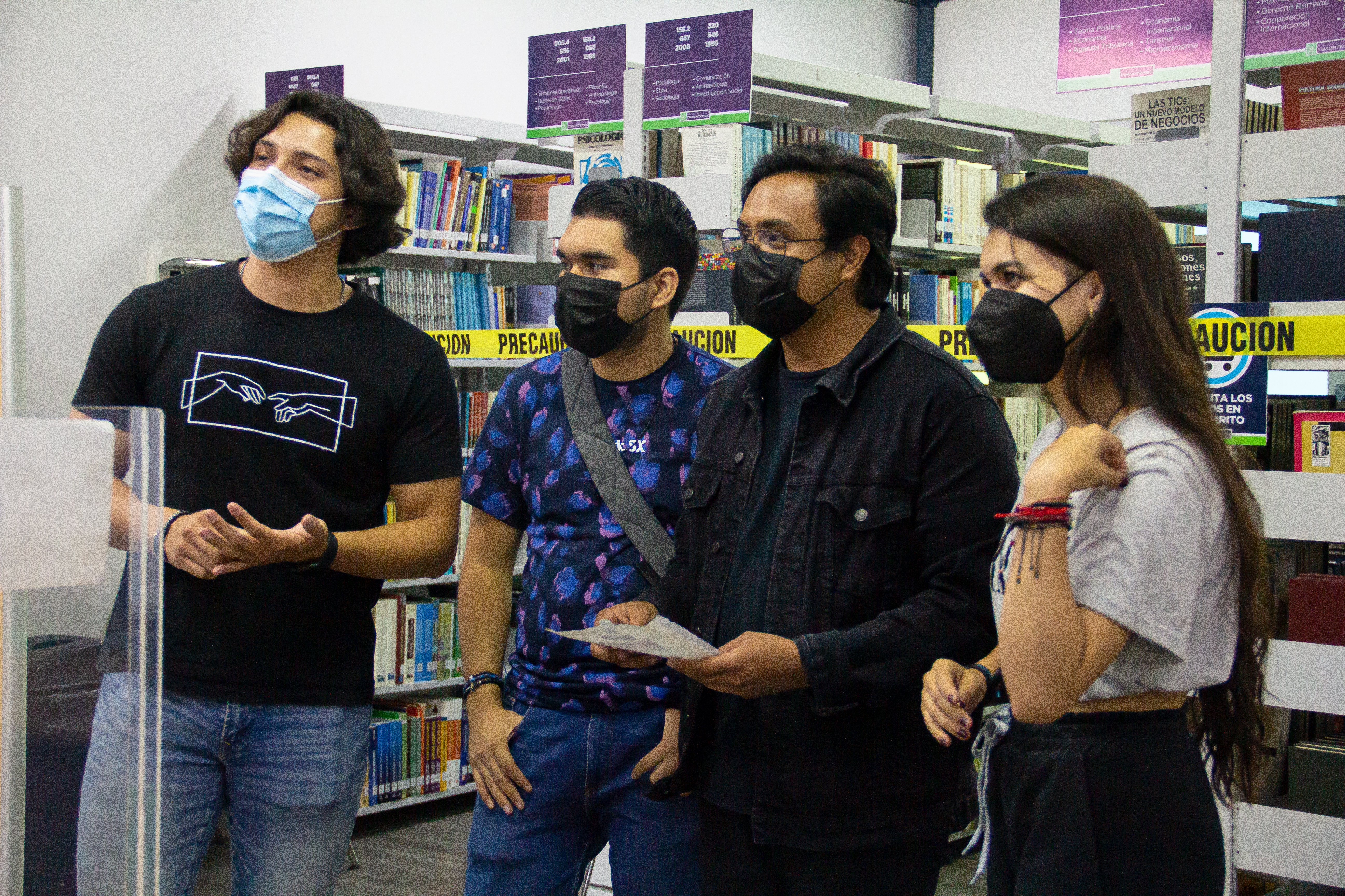 FERIA DEL LIBRO EN LA UNIVERSIDAD  CUAUHTÉMOC