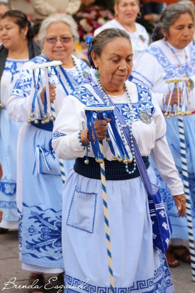 Alumnas participan en “Fotografía tus tradiciones”